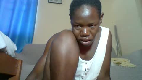 Snapshot of blacksexygal chatting on 05-25-26, 04:51 SARAH online show from 05-25-26, 04:51