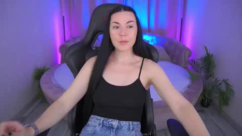 Snapshot of blacksilkqueen chatting on 11-23-25, 01:11 blacksilkqueen online show from 11-23-25, 01:11