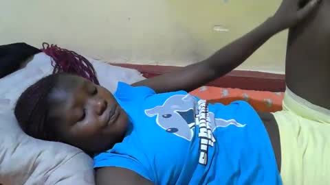 Snapshot of blackslim_girl2 chatting on 09-25-25, 11:19 blackslim_girl2 online show from 09-25-25, 11:19