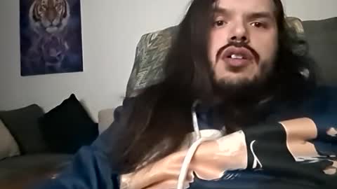 Snapshot of blackwolf94 chatting on 02-15-25, 05:41 Black wolf online show from 02-15-25, 05:41