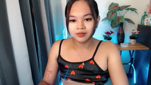 Snapshot of blacky_luna chatting on 04-08-26, 05:18 sweetyluna online show from 04-08-26, 05:18