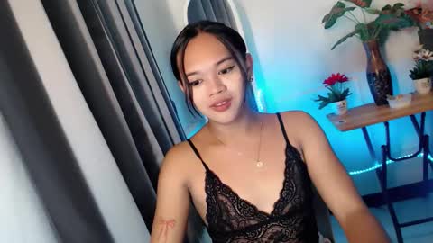 Snapshot of blacky_luna chatting on 04-13-26, 04:23 sweetyluna online show from 04-13-26, 04:23