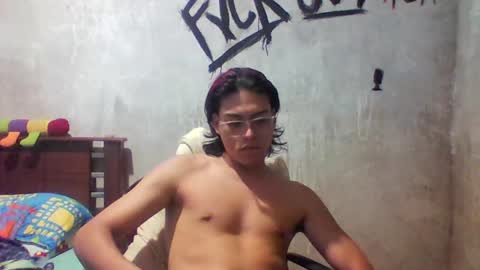 Snapshot of blade_sensual chatting on 12-18-25, 04:51 blade_sensual online show from 12-18-25, 04:51