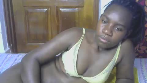 VIVIAN online show from 10-26-25, 05:30