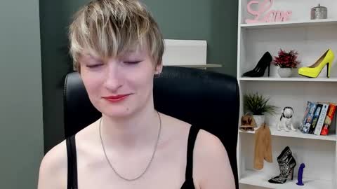 Blair online show from 09-16-25, 06:14