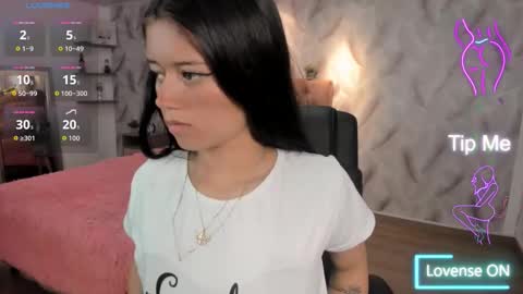 Snapshot of blair_harrison chatting on 10-07-25, 11:40 Blair online show from 10-07-25, 11:40