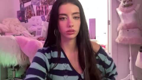 Snapshot of blairebliz chatting on 02-16-26, 04:41 blaire online show from 02-16-26, 04:41