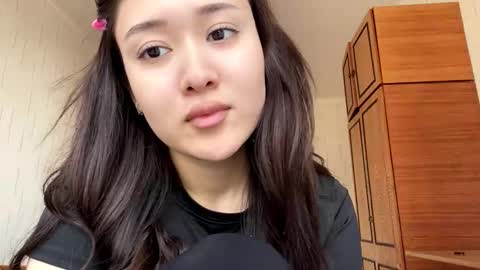 Mila online show from 03-18-26, 07:22