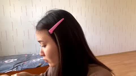 Mila online show from 04-08-26, 05:29