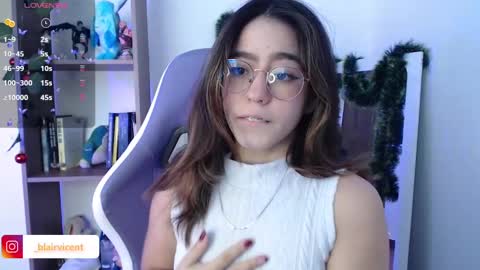 Snapshot of blairvicent chatting on 12-11-24, 12:23   online show from 12-11-24, 12:23