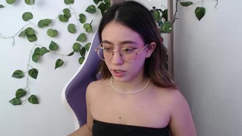 Snapshot of blairvicent chatting on 02-10-25, 06:24   online show from 02-10-25, 06:24