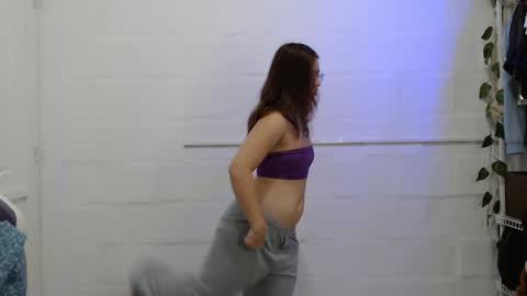 Snapshot of blairvicent chatting on 10-09-25, 01:20   online show from 10-09-25, 01:20