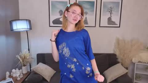 Eliza online show from 10-17-25, 10:07