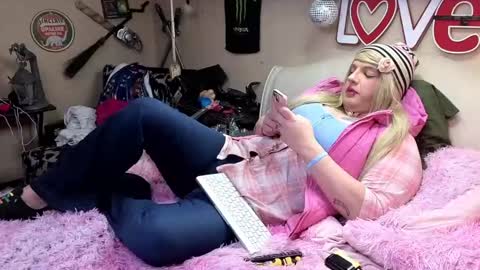 Snapshot of blakelytgirl chatting on 01-16-25, 09:08 Blakely Morningstar online show from 01-16-25, 09:08