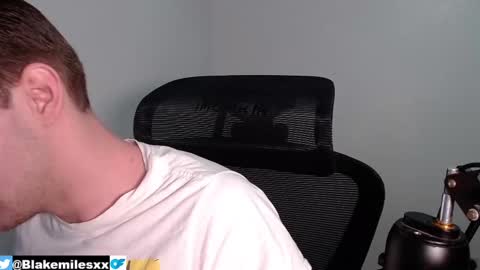 Snapshot of blakemiles2 chatting on 02-10-25, 12:30 Blake Miles online show from 02-10-25, 12:30