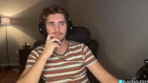 Snapshot of blakemiles2 chatting on 09-19-25, 01:07 Blake Miles online show from 09-19-25, 01:07