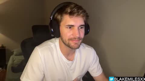 Snapshot of blakemiles2 chatting on 10-13-25, 01:27 Blake Miles online show from 10-13-25, 01:27