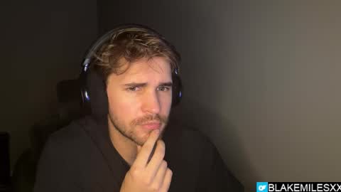 Snapshot of blakemiles2 chatting on 11-04-25, 04:55 Blake Miles online show from 11-04-25, 04:55
