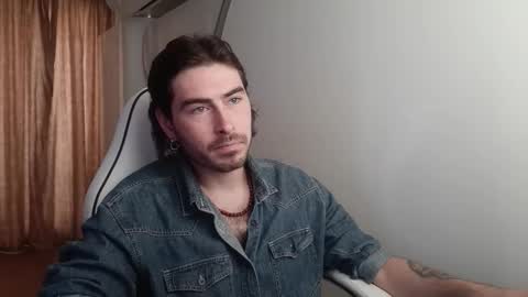 Snapshot of blakesedon13 chatting on 10-21-25, 06:03  BlakeSedon  online show from 10-21-25, 06:03