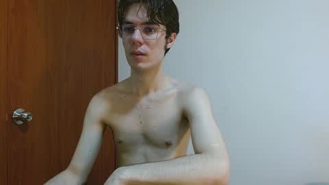 Snapshot of blakeshatter chatting on 12-09-24, 05:19 blakeshatter online show from 12-09-24, 05:19