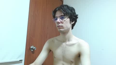 Snapshot of blakeshatter chatting on 01-03-25, 04:48 blakeshatter online show from 01-03-25, 04:48