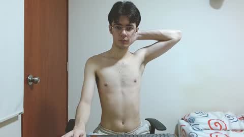 Snapshot of blakeshatter chatting on 01-14-25, 05:56 blakeshatter online show from 01-14-25, 05:56