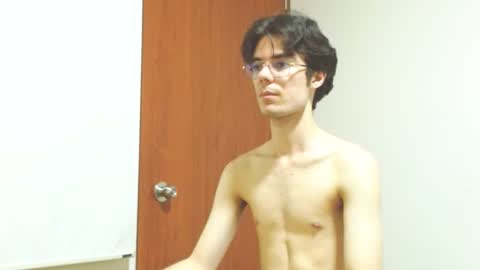 Snapshot of blakeshatter chatting on 03-11-25, 11:48 blakeshatter online show from 03-11-25, 11:48