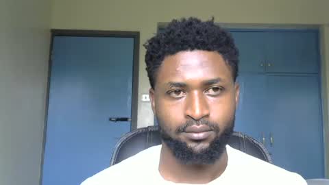 Snapshot of blakmoufaka chatting on 09-15-25, 07:30 blakmoufaka online show from 09-15-25, 07:30