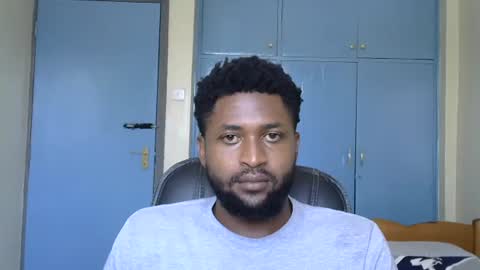 Snapshot of blakmoufaka chatting on 10-15-25, 11:32 blakmoufaka online show from 10-15-25, 11:32