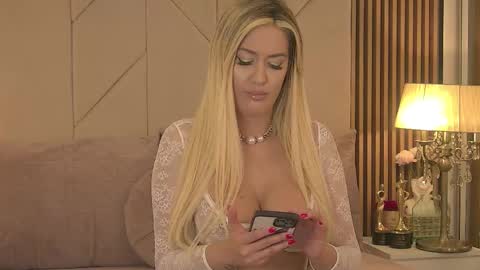 Blanche online show from 12-20-25, 02:35