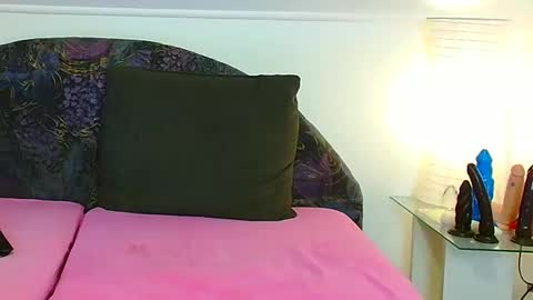 Snapshot of blankerbz chatting on 01-06-25, 09:11 BlankerBz online show from 01-06-25, 09:11