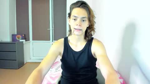 Snapshot of blazet0ne chatting on 09-16-25, 12:44 David online show from 09-16-25, 12:44