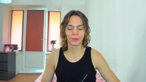 Snapshot of blazet0ne chatting on 09-29-25, 06:18 David online show from 09-29-25, 06:18