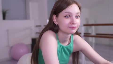 Snapshot of bless_sheila chatting on 09-13-25, 10:53 SHEILA online show from 09-13-25, 10:53