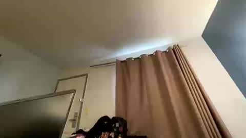 Bleuk online show from 07-17-26, 02:34