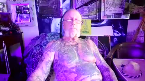 blindsurfer780299 online show from 07-22-26, 08:39