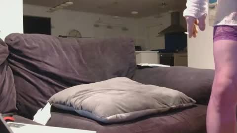 Snapshot of blingas666 chatting on 09-22-25, 04:09 xd cumslut online show from 09-22-25, 04:09