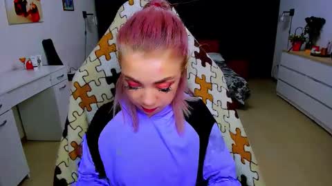 Nicole online show from 01-28-25, 02:31