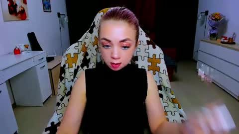 Nicole online show from 02-05-25, 12:17