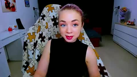 Nicole online show from 02-05-25, 03:20