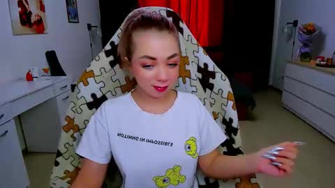 Nicole online show from 02-08-25, 06:54