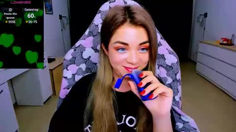 Nicole online show from 03-08-25, 06:47