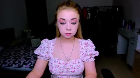 Nicole online show from 05-31-26, 01:29