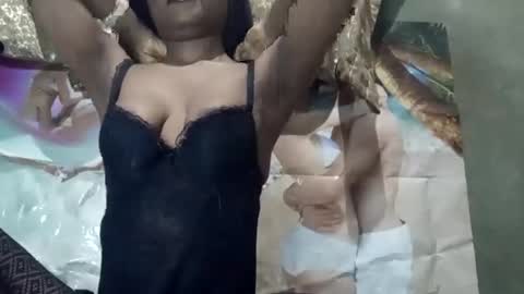 Lola online show from 10-29-25, 02:14