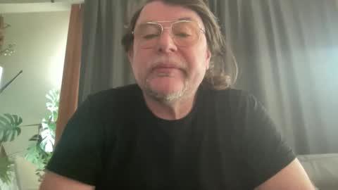 BlIdoL online show from 02-19-26, 10:44