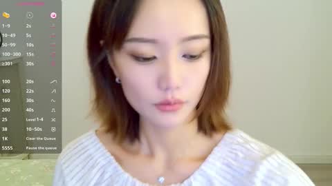 Snapshot of blon_kater chatting on 10-14-25, 03:29 YoYo online show from 10-14-25, 03:29