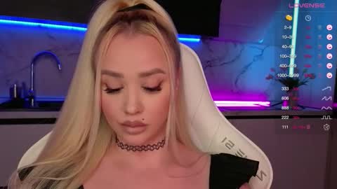 Lana online show from 10-03-25, 08:11