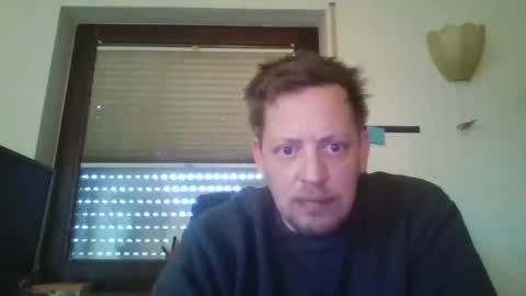 Snapshot of blonde32m chatting on 01-18-25, 08:10 blonde32m online show from 01-18-25, 08:10