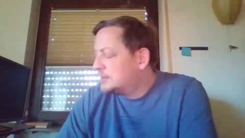 Snapshot of blonde32m chatting on 02-23-25, 07:44 blonde32m online show from 02-23-25, 07:44