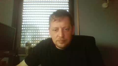 Snapshot of blonde32m chatting on 01-11-26, 02:22 blonde32m online show from 01-11-26, 02:22